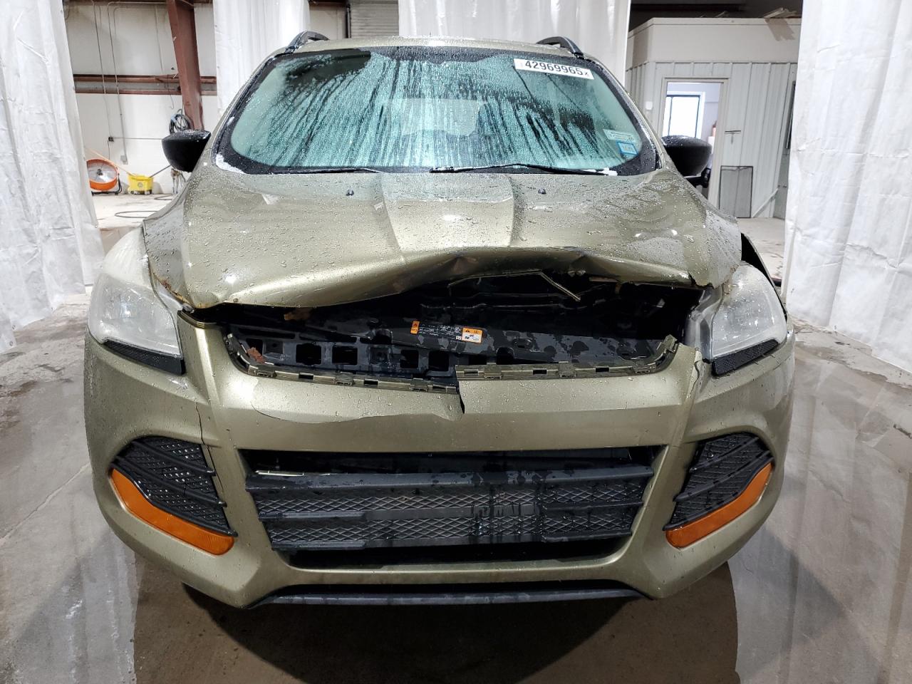 2014 Ford Escape VIN 1FMCU0F78EUB58460 Copart auction photo, front end / side damage thumbnail 5