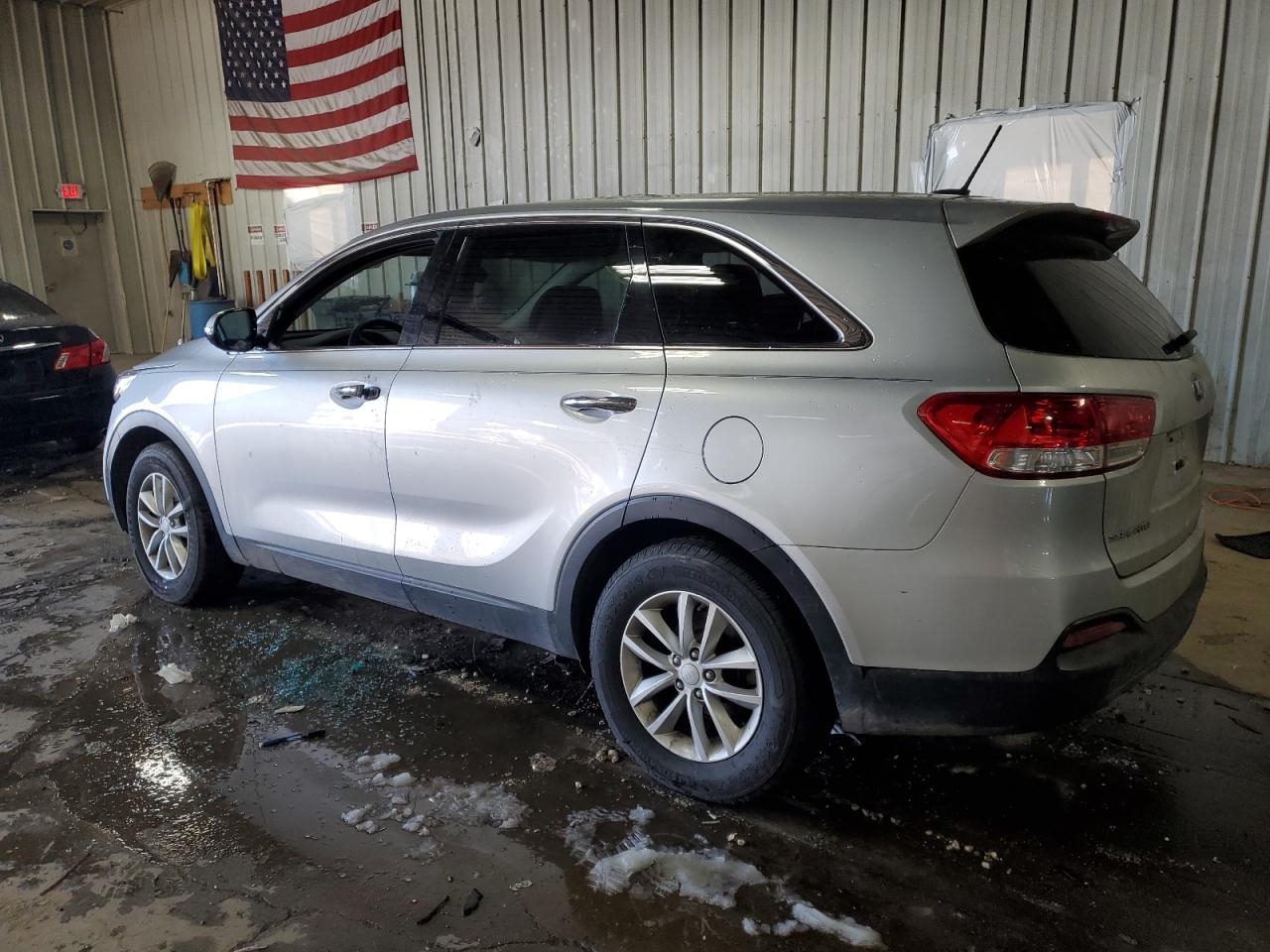 2016 KIA Sorento VIN 5XYPG4A35GG186231 Copart auction photo, vandalism / all over damage thumbnail 2
