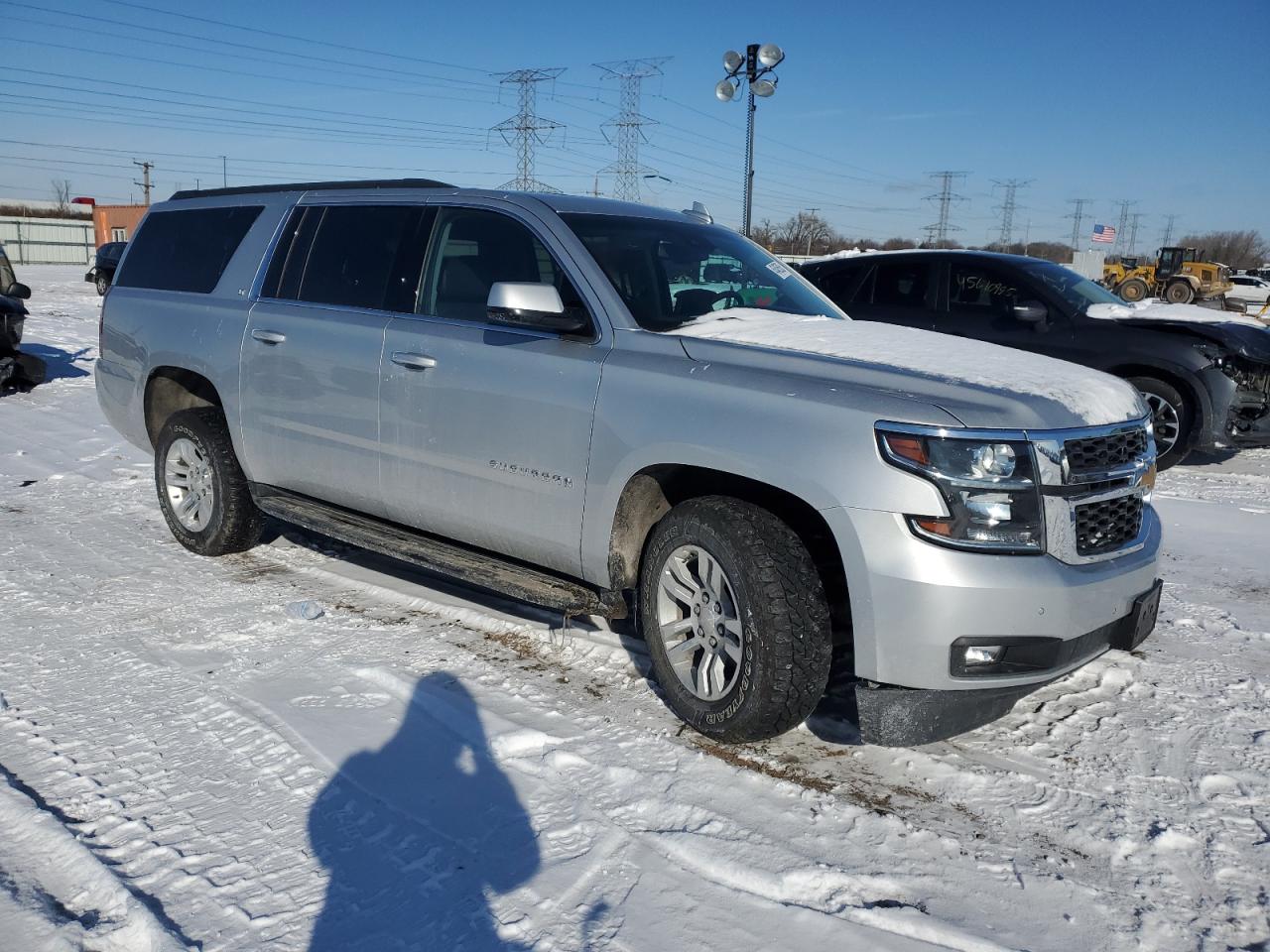 2019 Chevrolet Suburban VIN 1GNSKHKC0KR380519 Copart auction photo, front end damage thumbnail 4