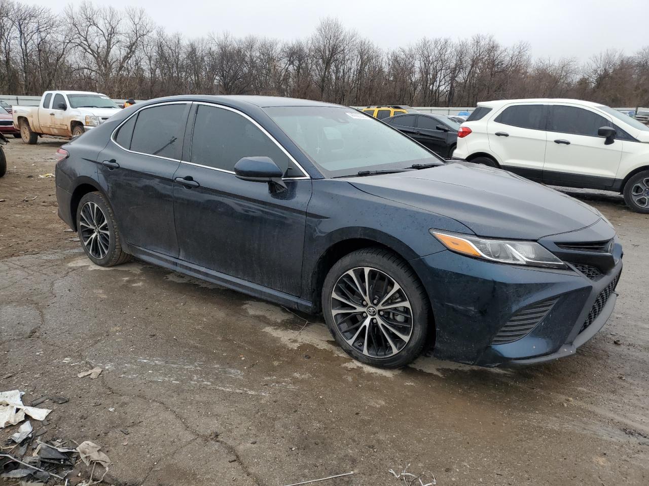 2018 Toyota Camry VIN 4T1B11HKXJU651787 Copart auction photo, front end / side damage thumbnail 4