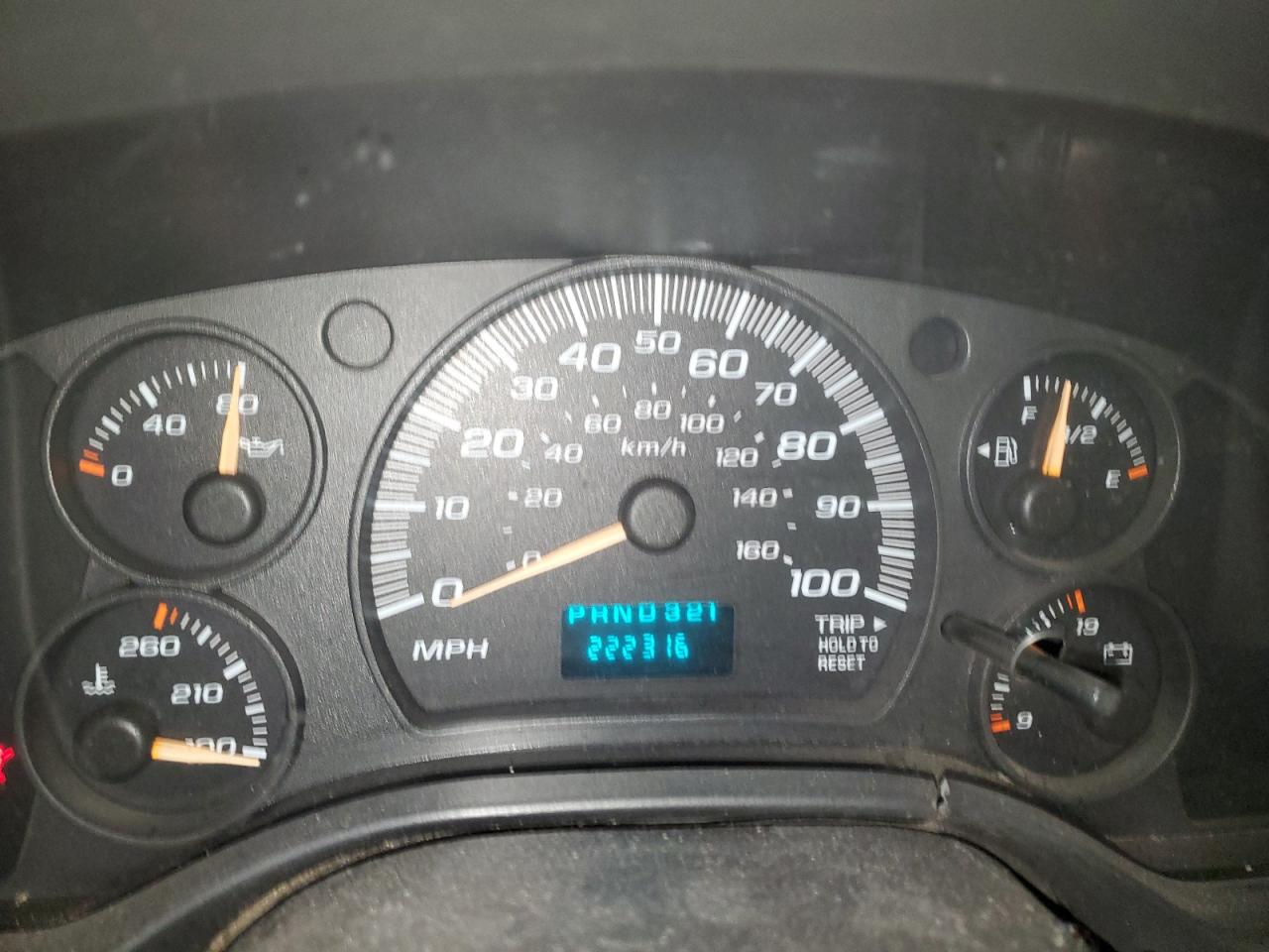 2004 GMC Savana VIN 1GTHG35UX41162620 Copart auction photo, front end damage thumbnail 9