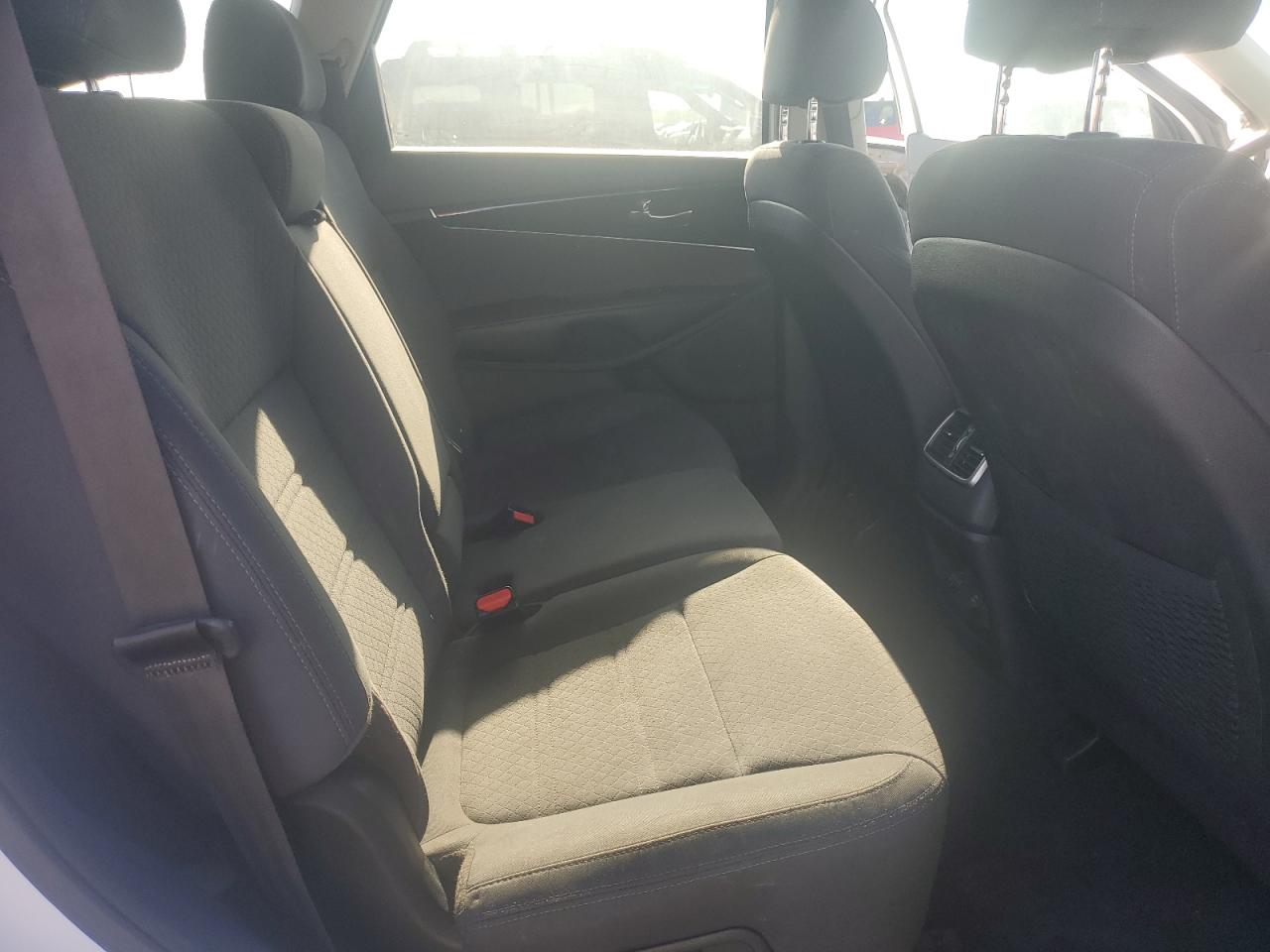 2018 KIA Sorento VIN 5XYPG4A57JG388433 Copart auction photo, front end damage thumbnail 11
