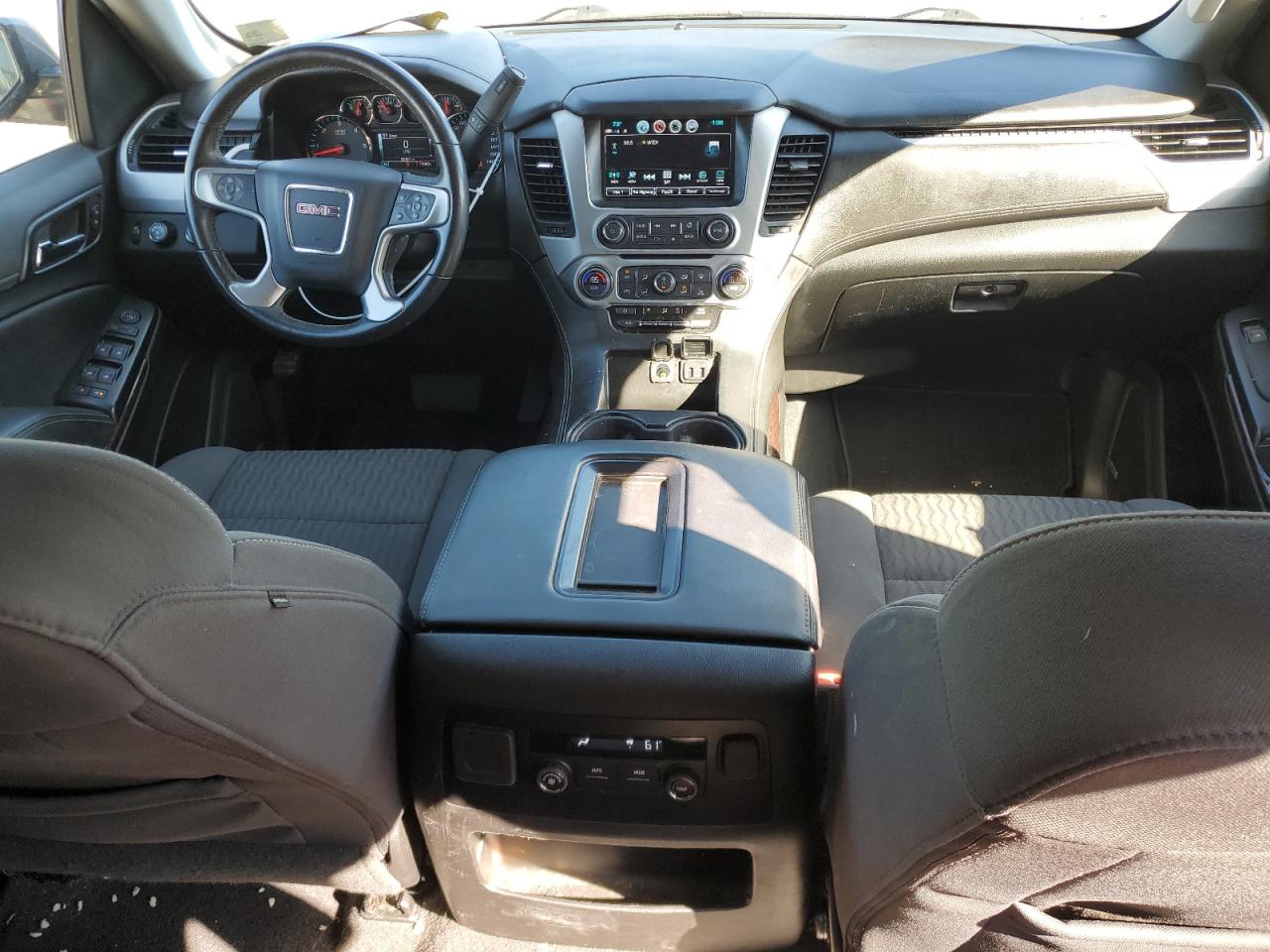 2019 GMC Yukon VIN 1GKS2AKC4KR334387 Copart auction photo, front end / side damage thumbnail 8