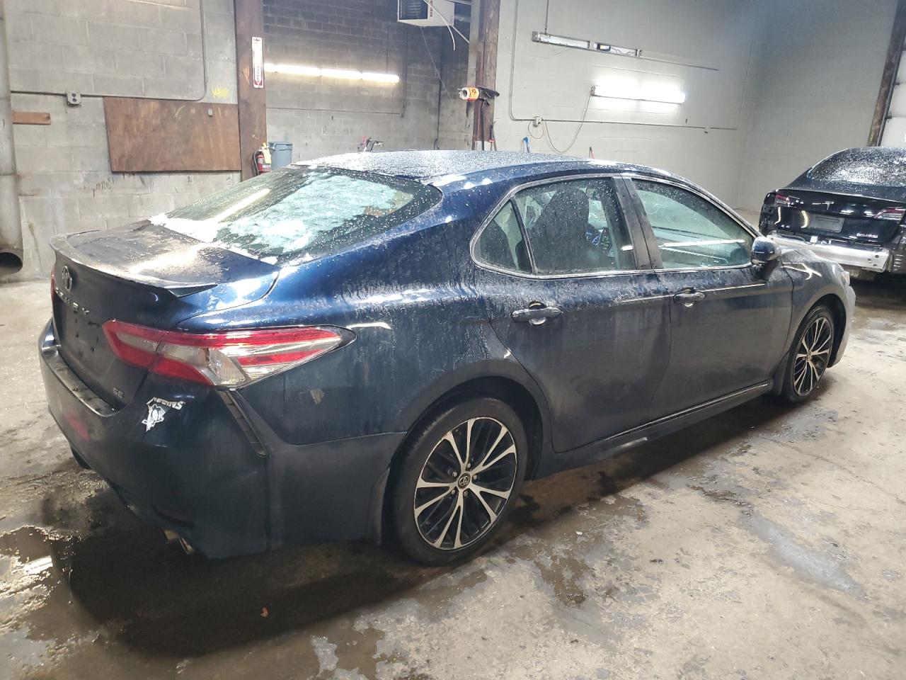 2018 Toyota Camry VIN 4T1B11HK6JU622609 Copart auction photo, side / front end damage thumbnail 3