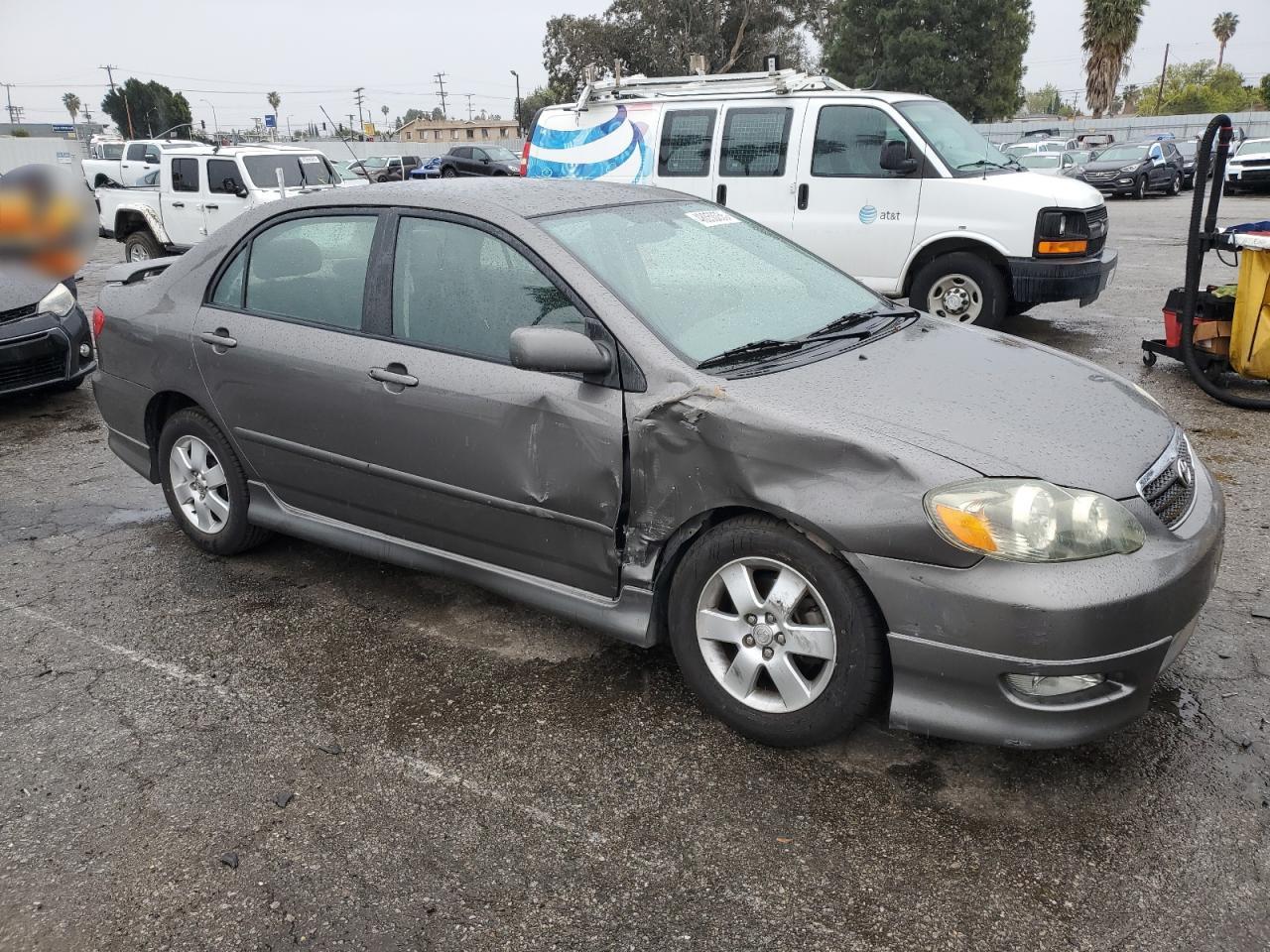 2006 Toyota Corolla VIN 1NXBR32E86Z624750 Copart auction photo, front end / side damage thumbnail 4
