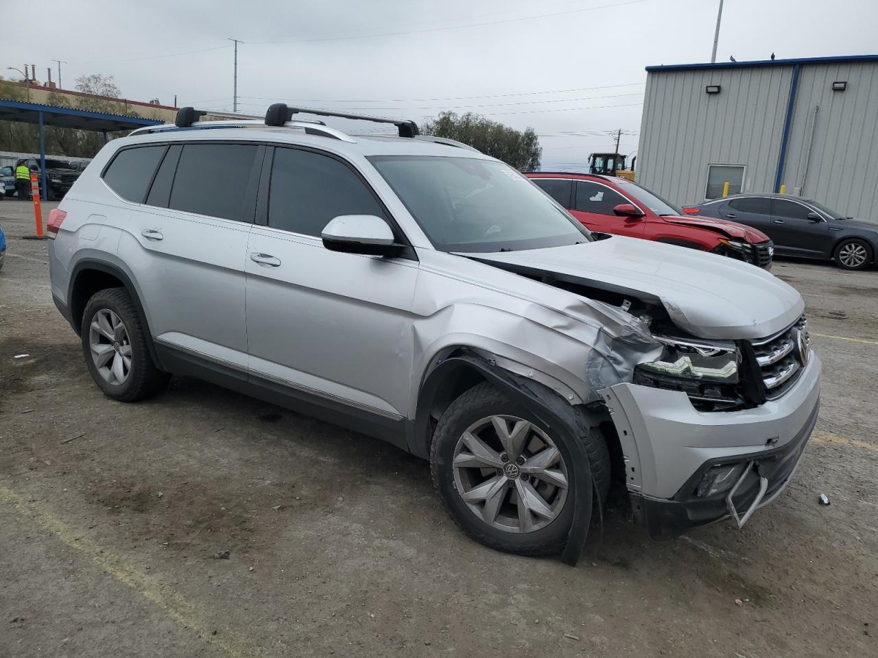 2018 Volkswagen Atlas VIN 1V2MR2CA5JC557721 Copart auction photo, front end damage thumbnail 4