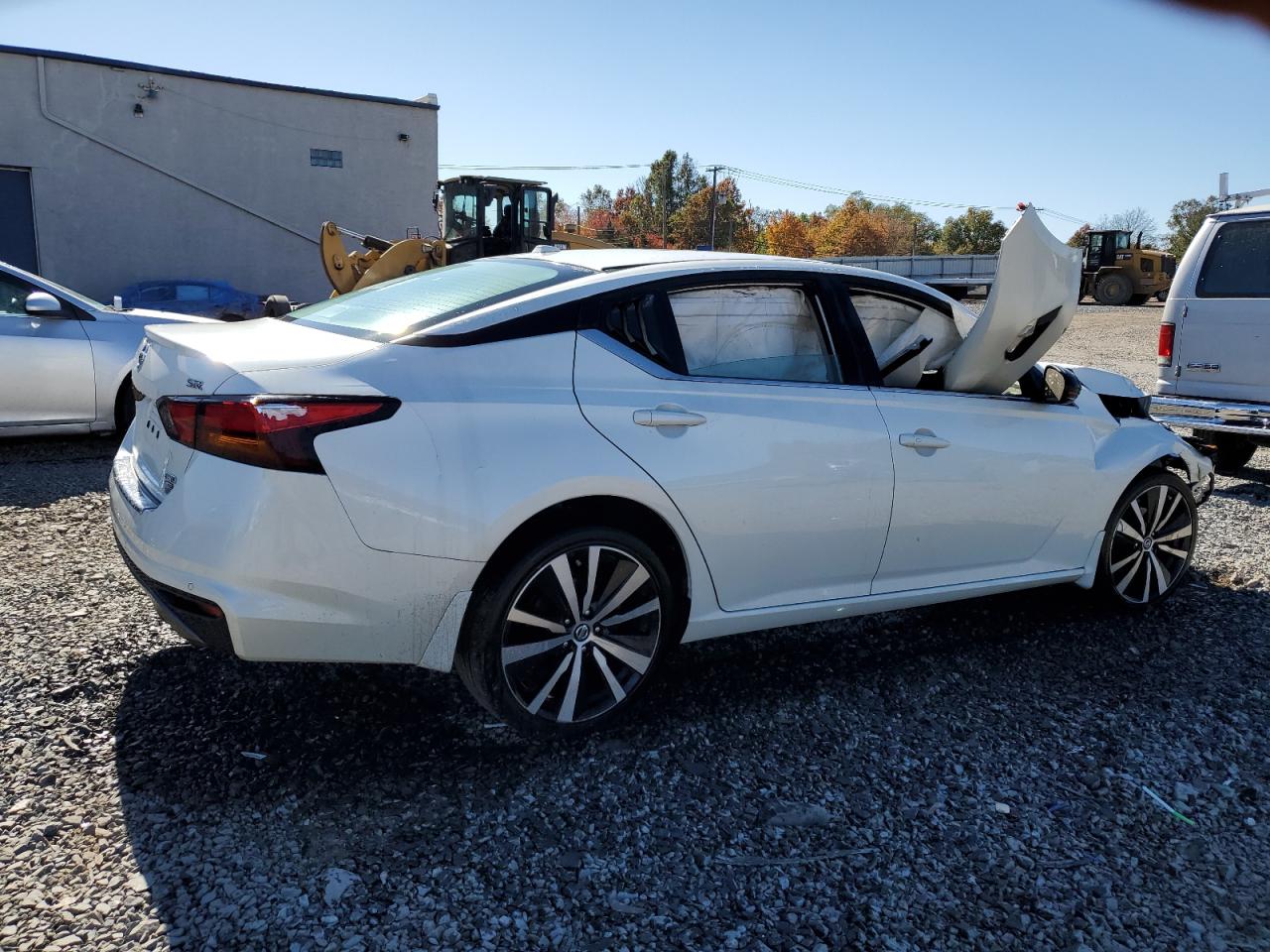 2020 Nissan Altima VIN 1N4BL4CW1LC272024 Copart auction photo, front end / minor dent/scratches damage thumbnail 3