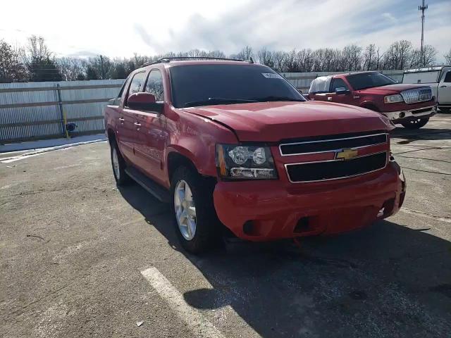2011 Chevrolet Avalanche VIN 3GNTKEE30BG132642 Copart auction photo, front end / minor dent/scratches damage thumbnail 11