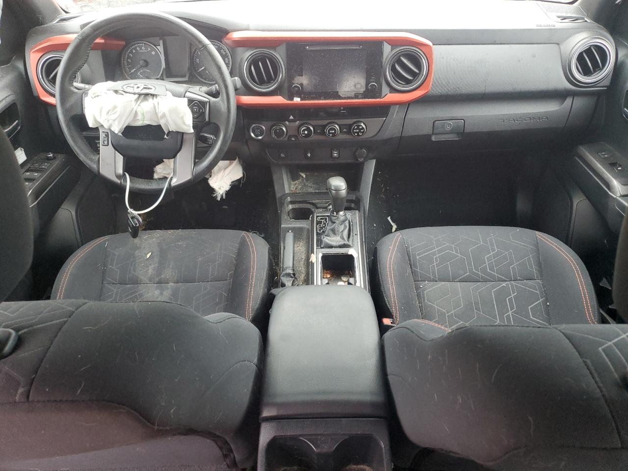 2017 Toyota Tacoma VIN 3TMCZ5AN4HM121164 Copart auction photo, front end damage thumbnail 8