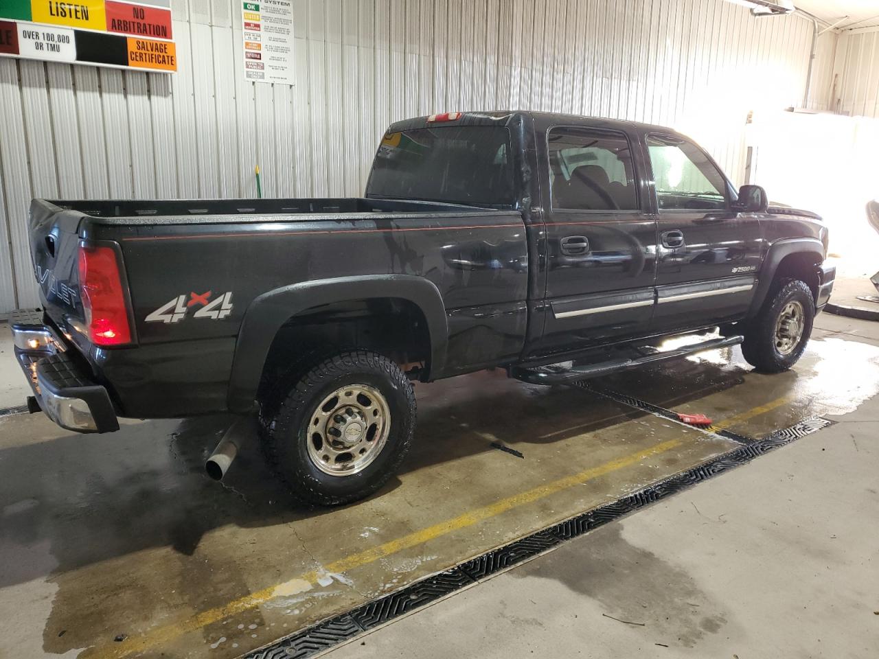2007 Chevrolet Silverado VIN 1GCHK23U37F197115 Copart auction photo, rear end / top/roof damage thumbnail 3
