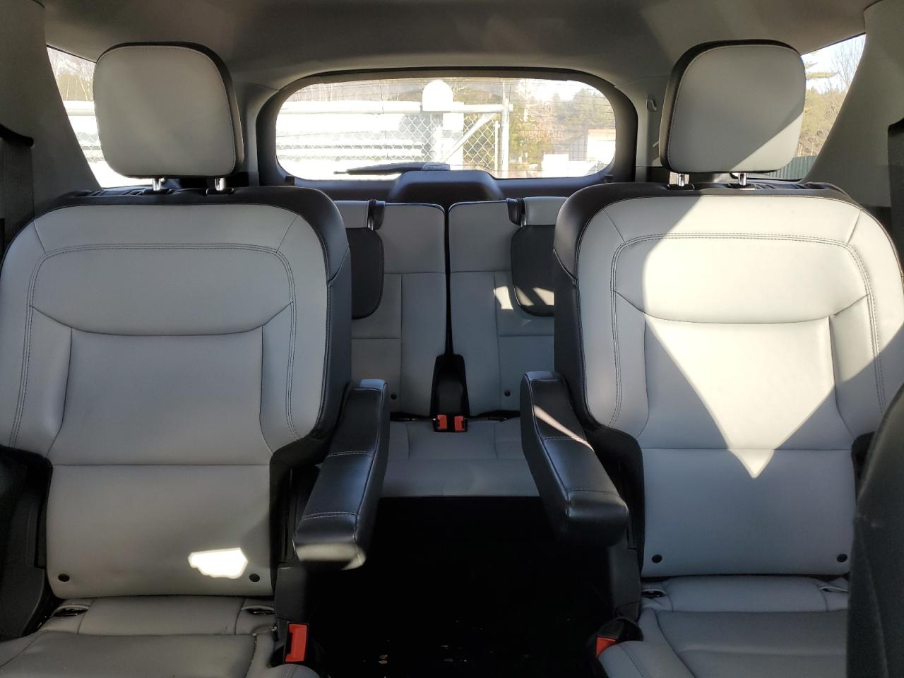 2021 Ford Explorer VIN 1FMSK8DH3MGB91651 Copart auction photo, rear end damage thumbnail 10