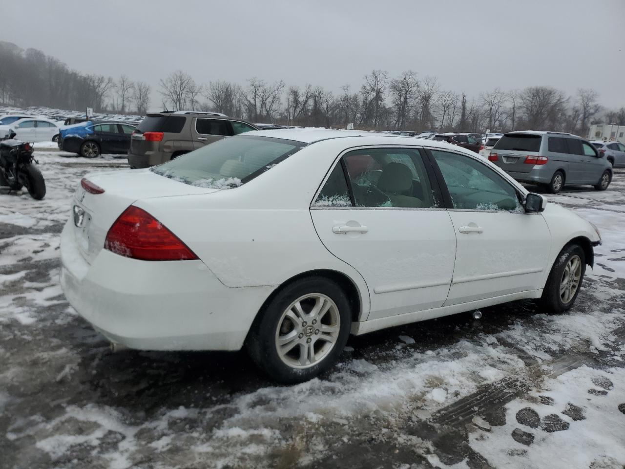 2006 Honda Accord VIN 1HGCM56766A134664 Copart auction photo, front end damage thumbnail 3