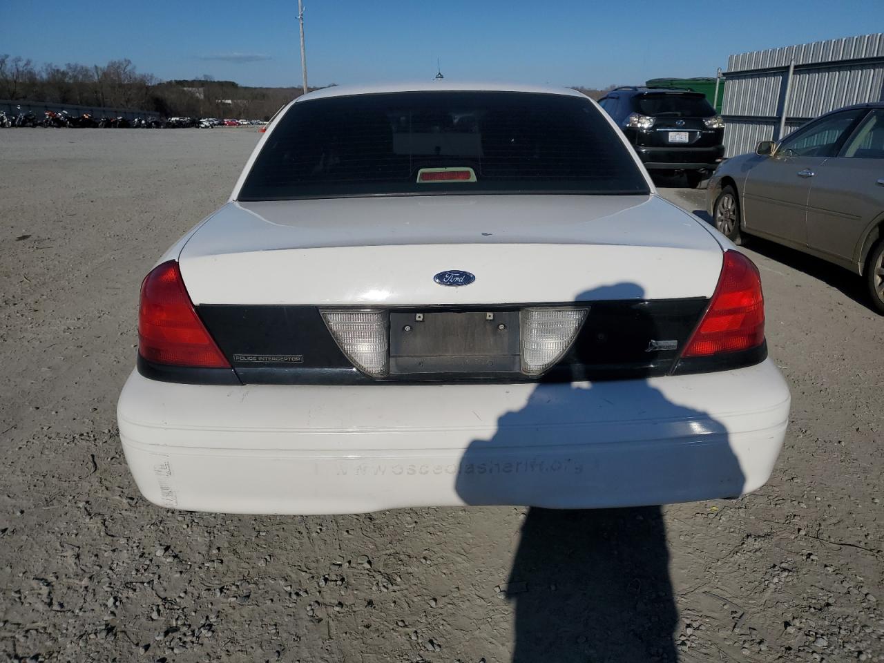 2011 Ford Crown Victoria VIN 2FABP7BV7BX157427 Copart auction photo, front end / minor dent/scratches damage thumbnail 6