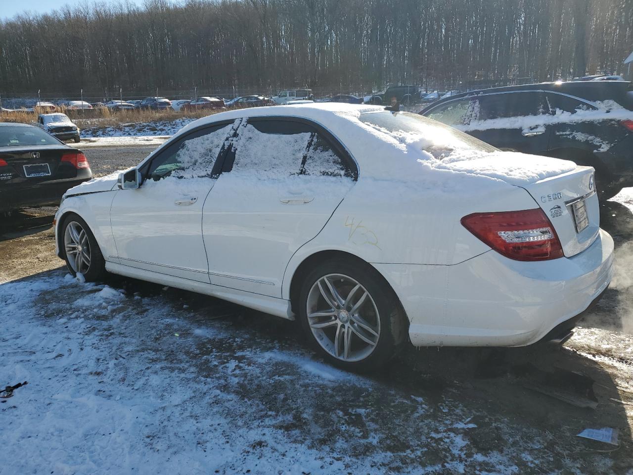 2013 Mercedes-Benz C-klasse VIN WDDGF8AB9DR244166 Copart auction photo, front end / minor dent/scratches damage thumbnail 2