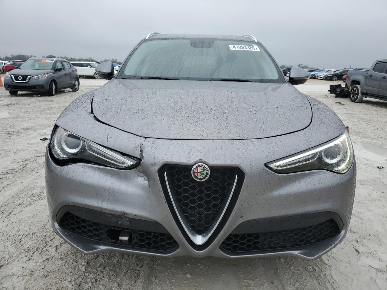 2018 Alfa Romeo Stelvio VIN ZASFAKAN9J7B85064 Copart auction photo, front end / minor dent/scratches damage thumbnail 5