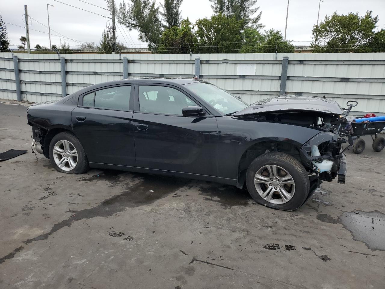 2019 Dodge Charger VIN 2C3CDXBG8KH724963 Copart auction photo, front end / rear end damage thumbnail 4
