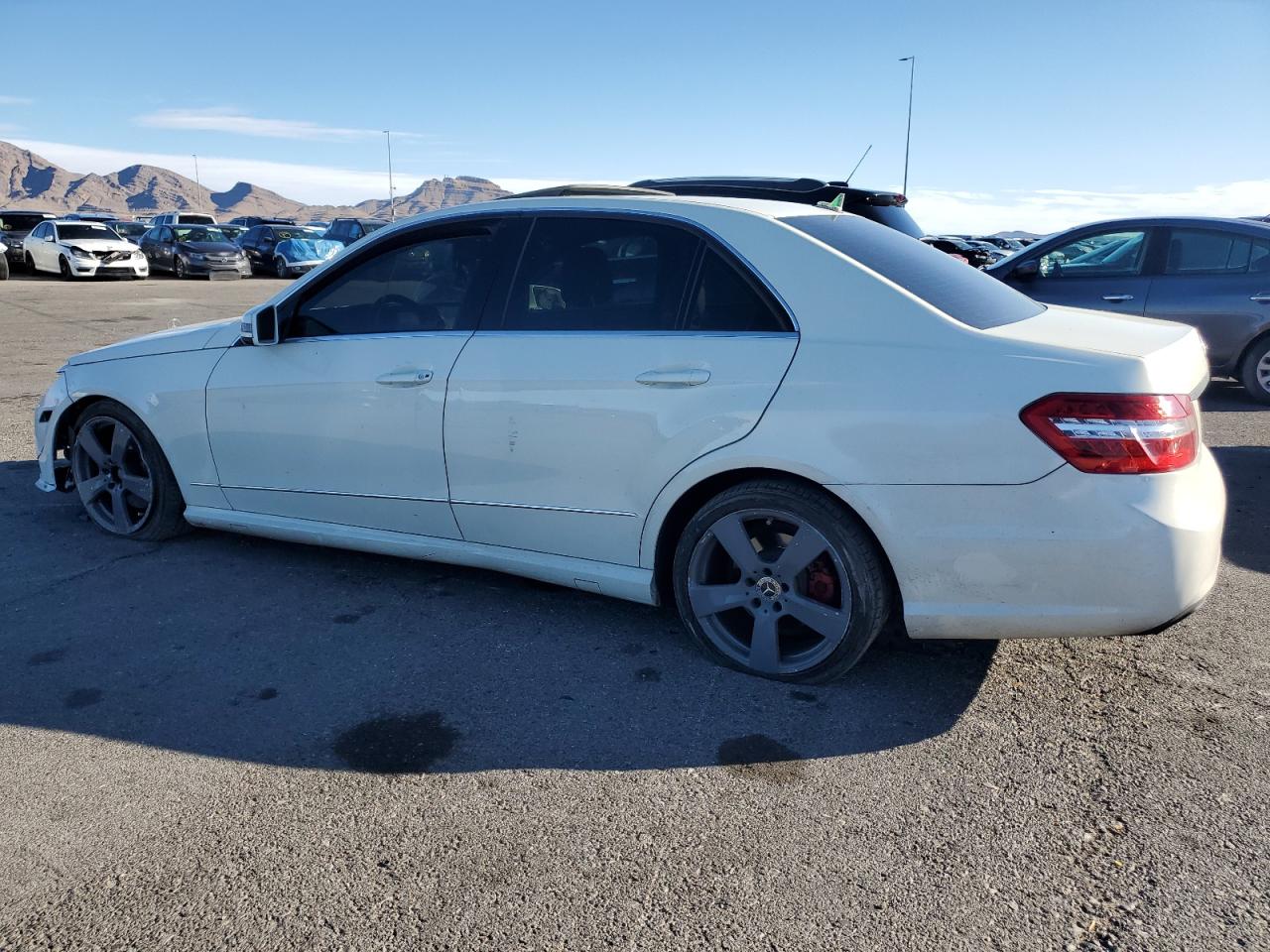2011 Mercedes-Benz E-klasse VIN WDDHF5GB9BA376284 Copart auction photo, front end damage thumbnail 2