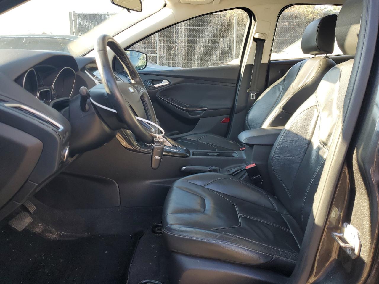 2016 Ford Focus VIN 1FADP3J25GL309301 Copart auction photo, front end / side damage thumbnail 7