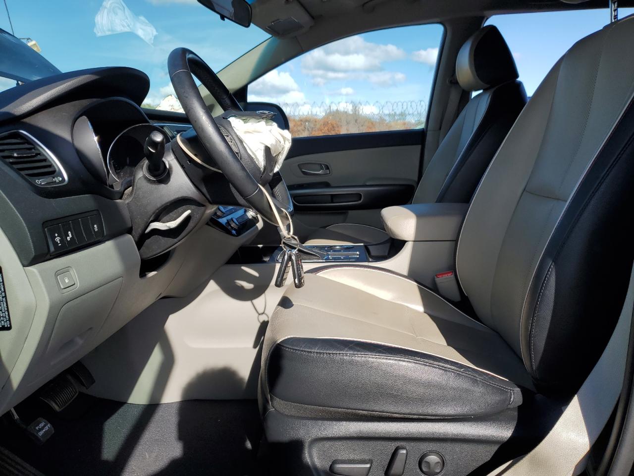 2020 KIA Sedona VIN KNDMB5C15L6577637 Copart auction photo, front end damage thumbnail 7