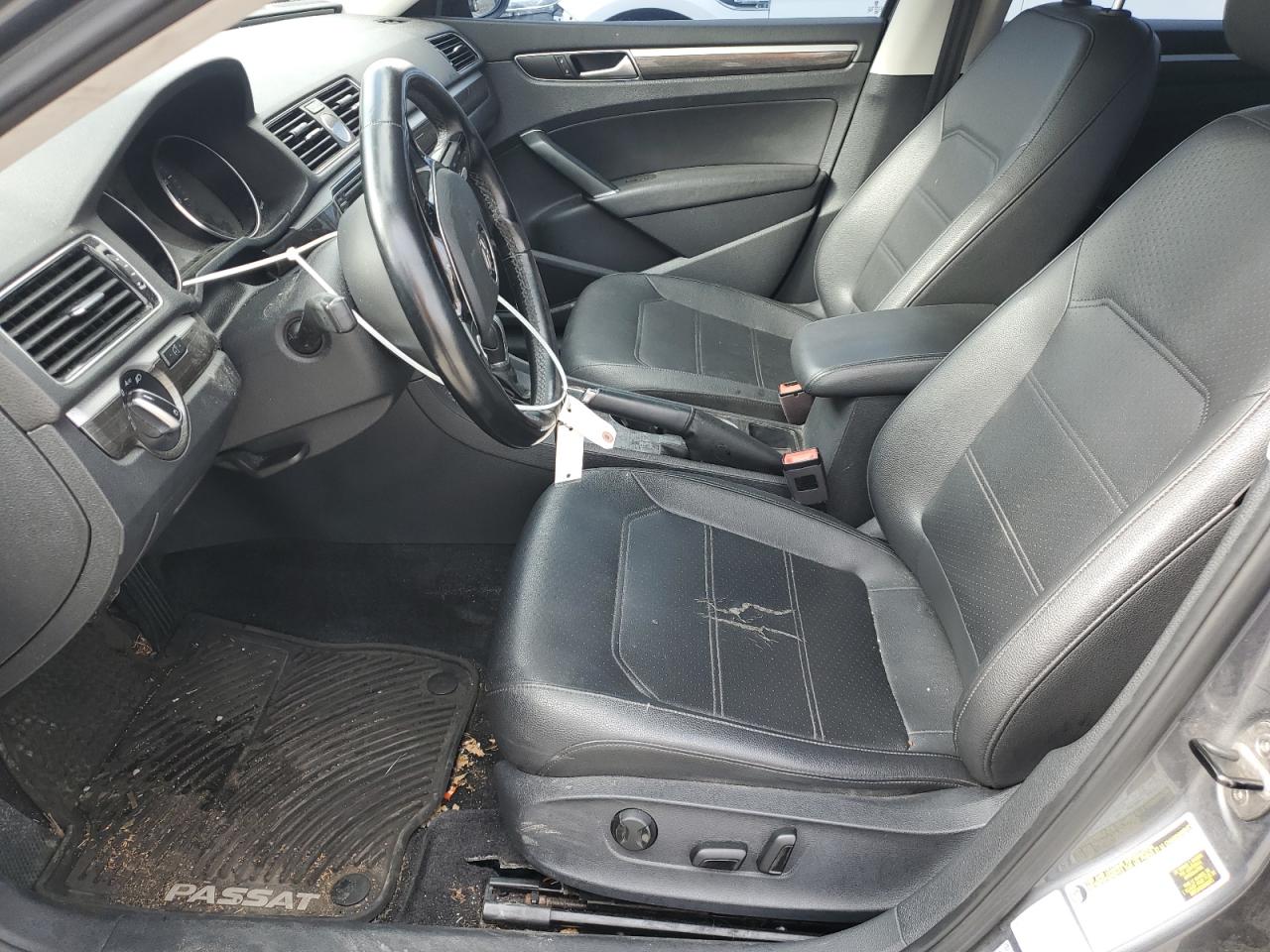 2017 Volkswagen Passat VIN 1VWGT7A34HC008746 Copart auction photo, front end / side damage thumbnail 7