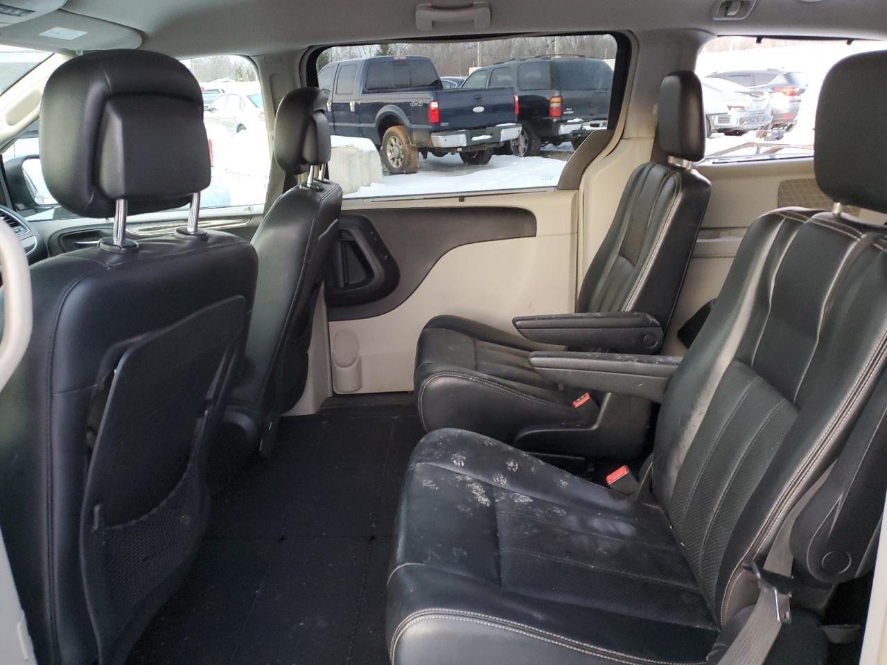 2011 Chrysler Town & Country VIN 2A4RR8DG9BR713033 Copart auction photo, rear end damage thumbnail 11