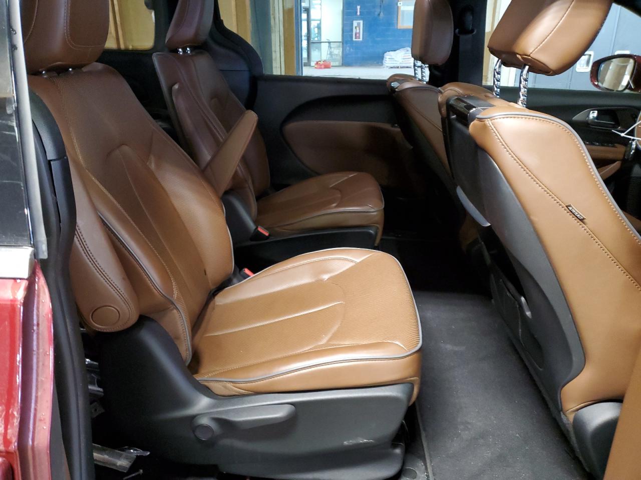 2020 Chrysler Pacifica VIN 2C4RC1N75LR102320 Copart auction photo, front end / minor dent/scratches damage thumbnail 11