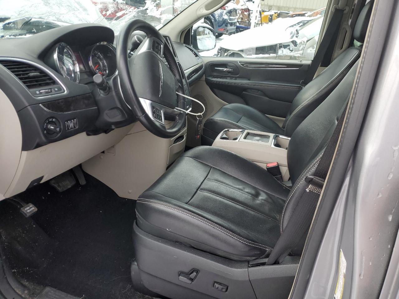 2013 Chrysler Town & Country VIN 2C4RC1CG3DR589778 Copart auction photo, mechanical / front end damage thumbnail 7