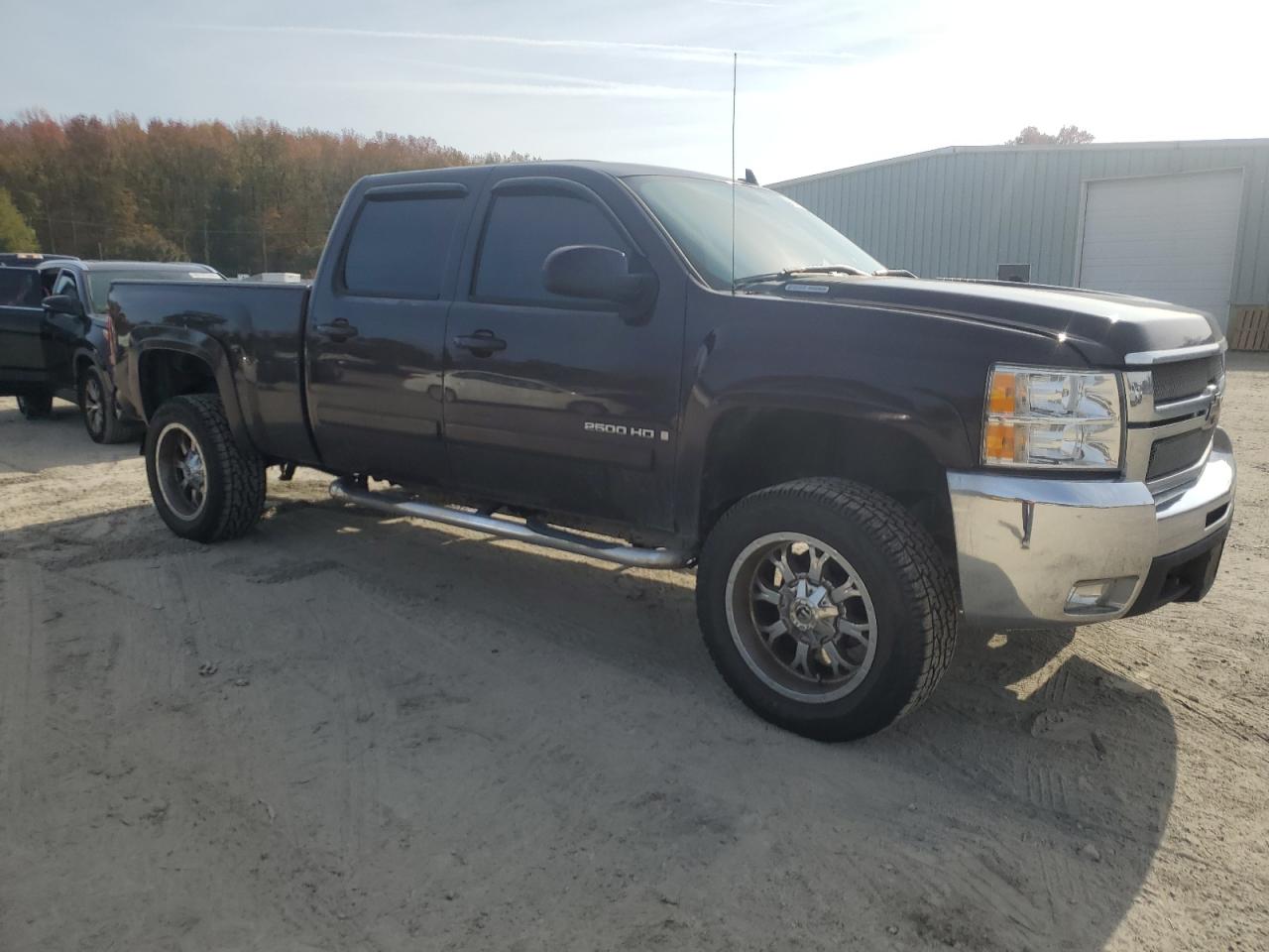 2008 Chevrolet Silverado VIN 1GCHK23698F133440 Copart auction photo, rear end damage thumbnail 4