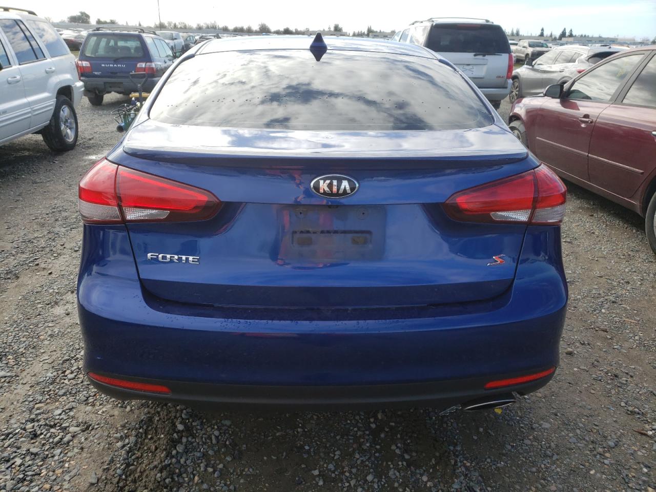 2018 KIA Forte VIN 3KPFL4A76JE210678 Copart auction photo, vandalism damage thumbnail 6