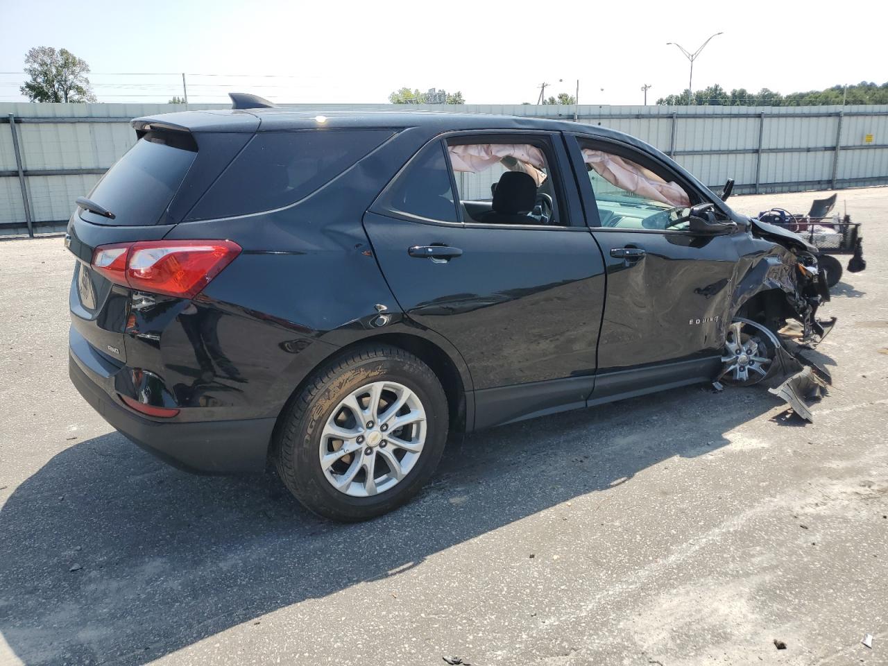 2019 Chevrolet Equinox VIN 2GNAXSEV9K6294967 Copart auction photo, all over damage thumbnail 3