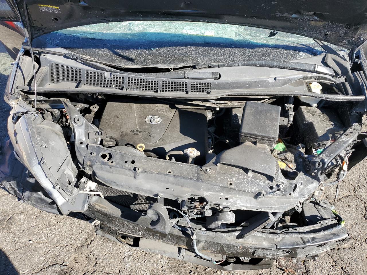 2018 Toyota Sienna VIN 5TDXZ3DC4JS952833 Copart auction photo, all over / minor dent/scratches damage thumbnail 12
