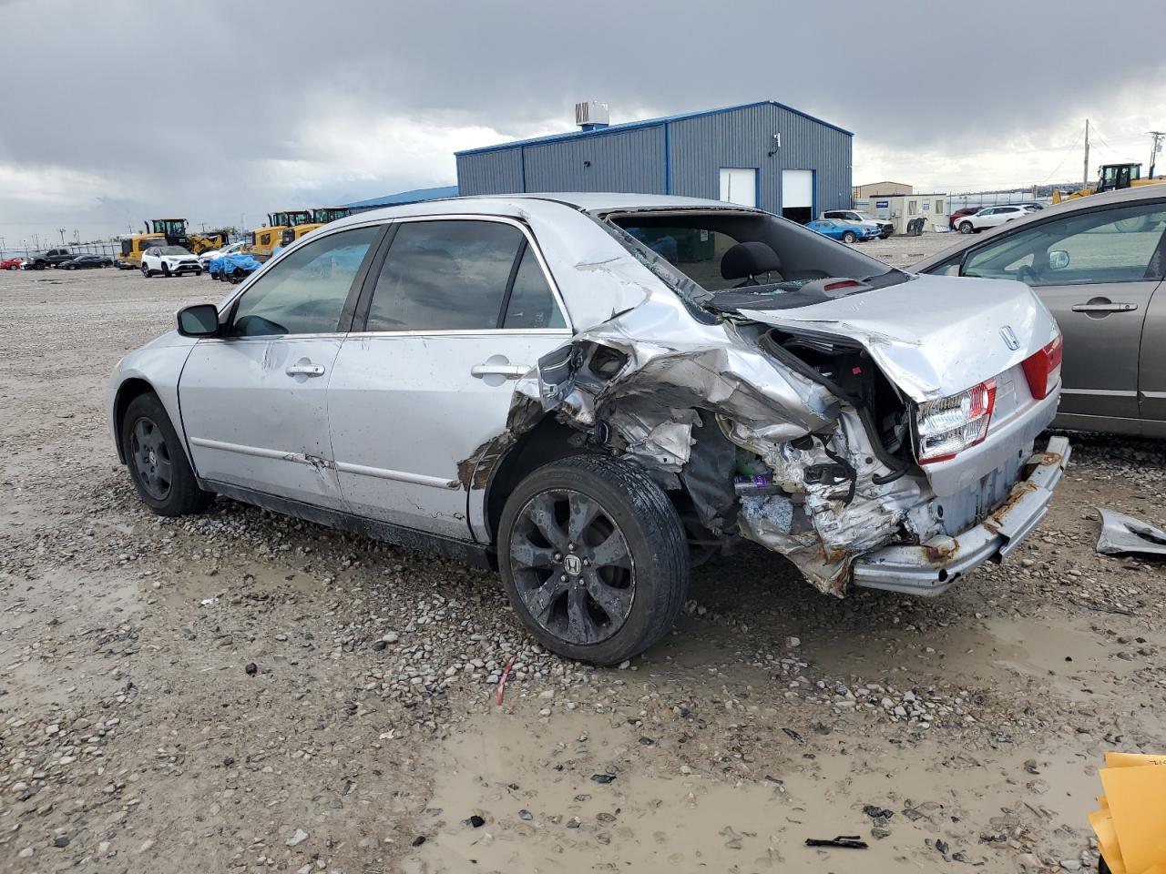 2004 Honda Accord VIN 1HGCM56304A169372 Copart auction photo, rear end / side damage thumbnail 2