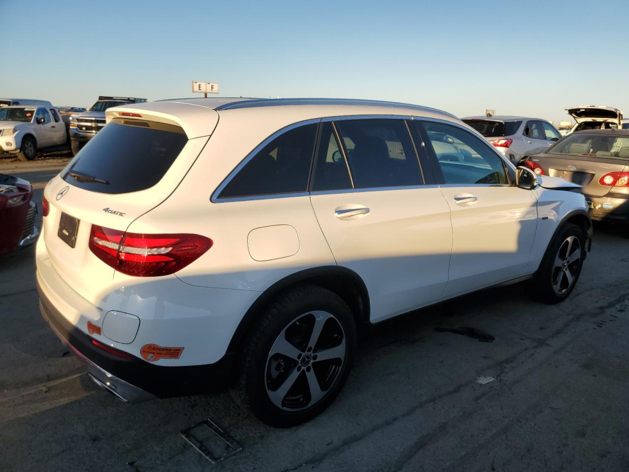 2019 Mercedes-Benz GLC VIN WDC0G5EB4KF549410 Copart auction photo, front end damage thumbnail 3