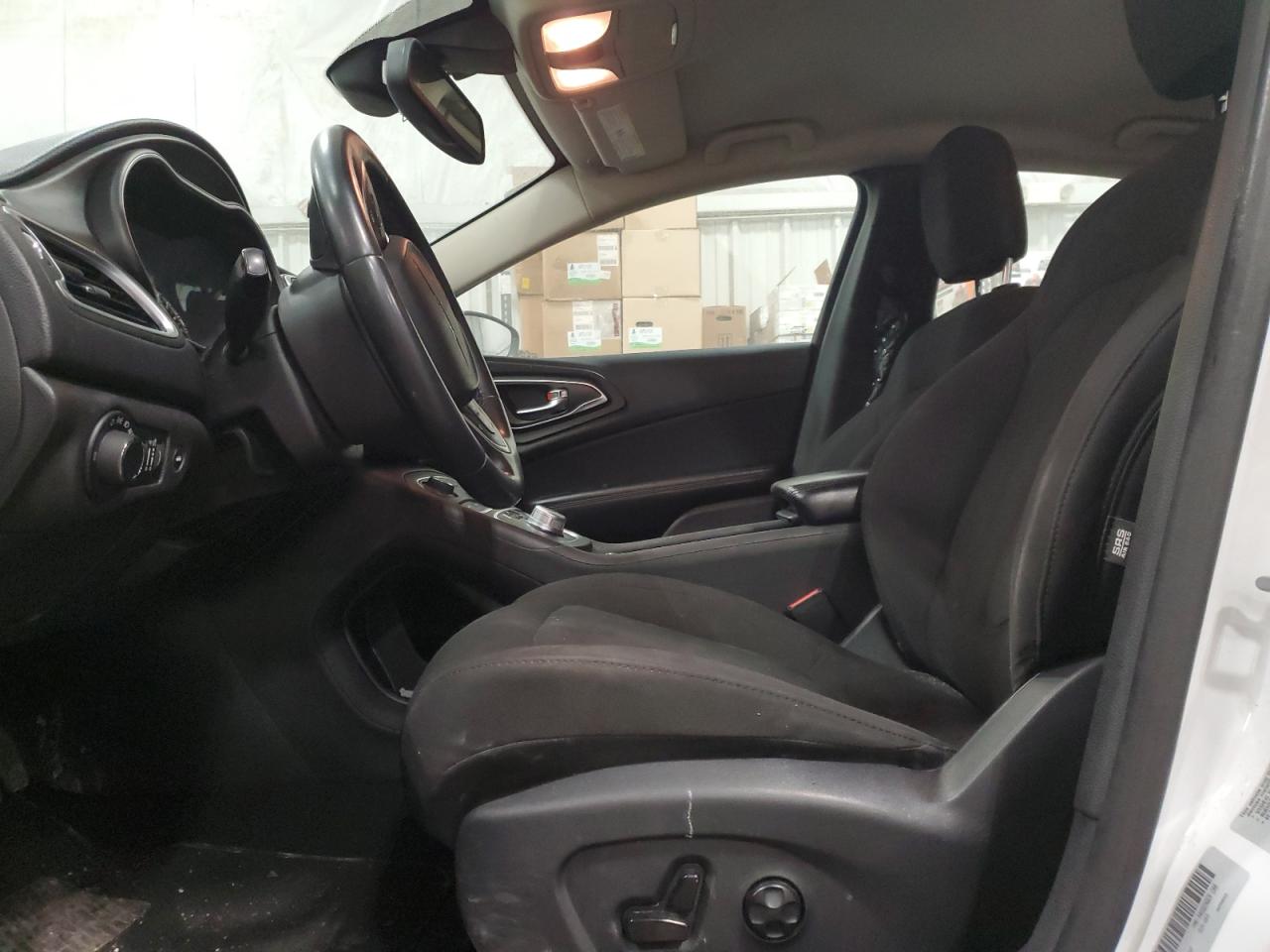 2015 Chrysler 200 VIN 1C3CCCAB0FN567895 Copart auction photo, side / minor dent/scratches damage thumbnail 7