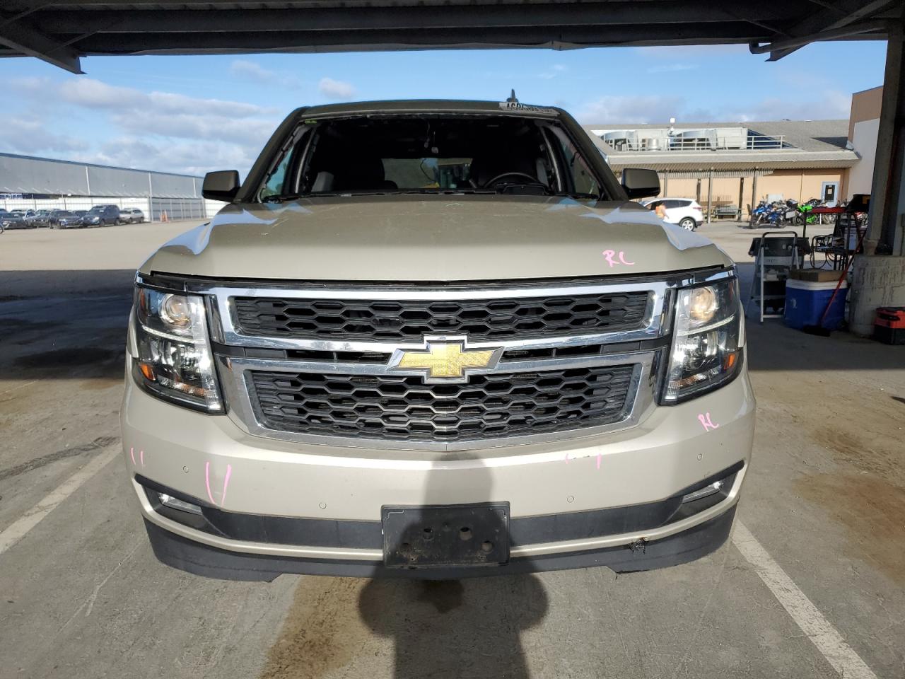 2015 Chevrolet Tahoe VIN 1GNSKBKC5FR567385 Copart auction photo, all over damage thumbnail 5