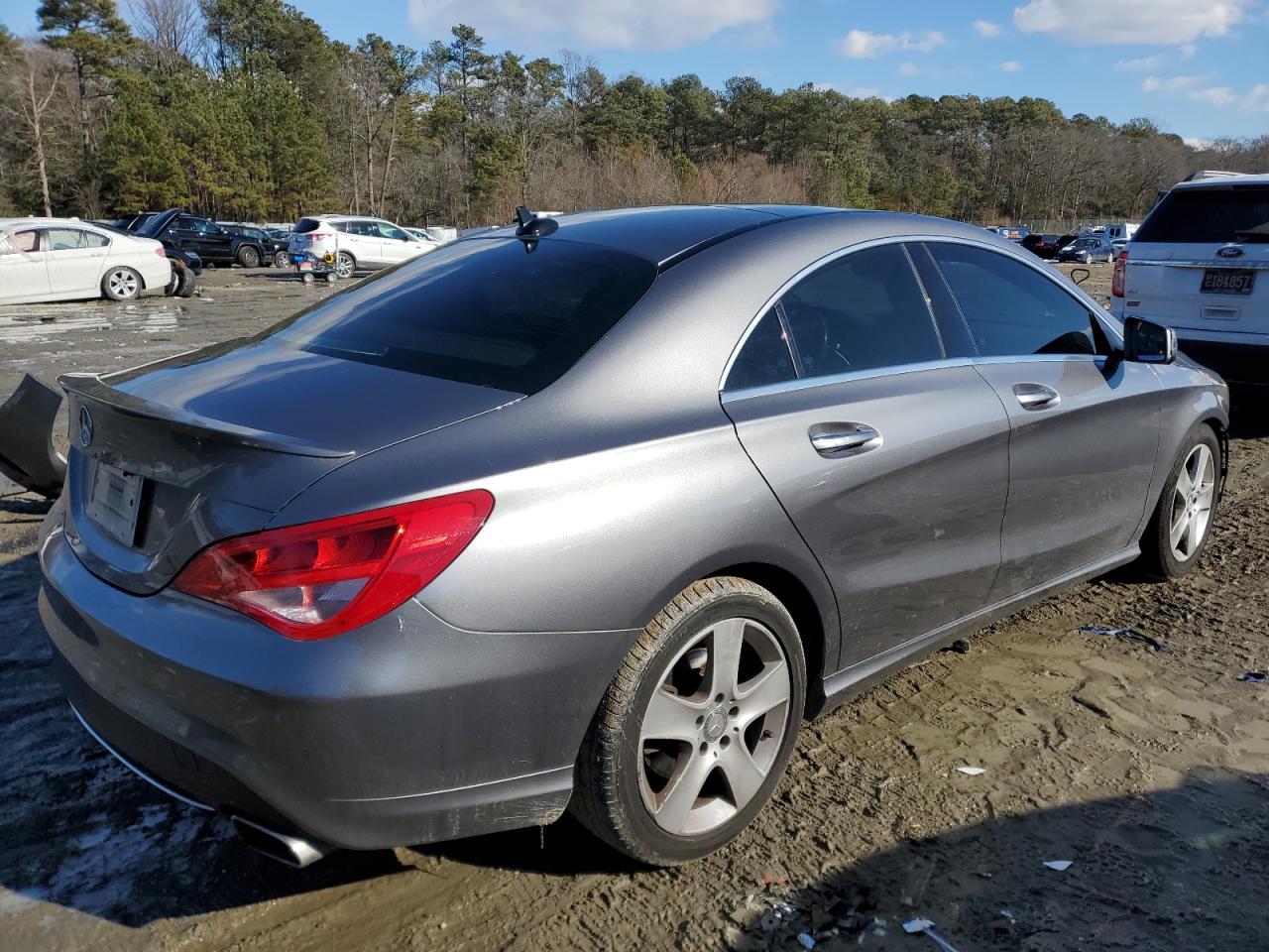2015 Mercedes-Benz CLA-klasse VIN WDDSJ4EB8FN278959 Copart auction photo, front end / minor dent/scratches damage thumbnail 3