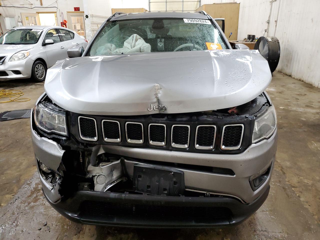 2018 Jeep Compass VIN 3C4NJDBB4JT402200 Copart auction photo, front end / rear end damage thumbnail 5