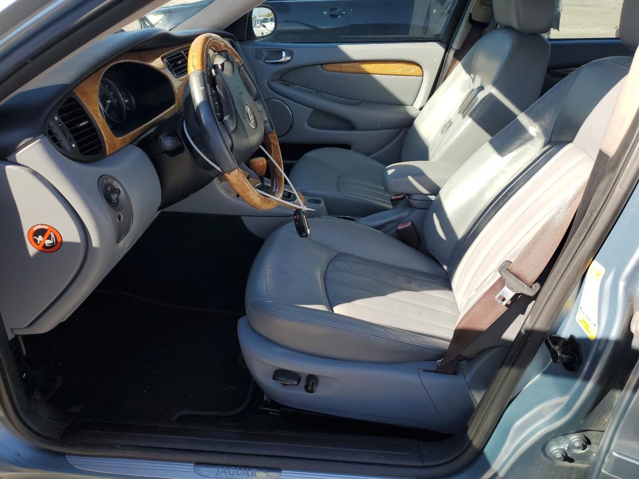 2004 Jaguar X-Type VIN SAJEA51C64WD71518 Copart auction photo, rear end / minor dent/scratches damage thumbnail 7