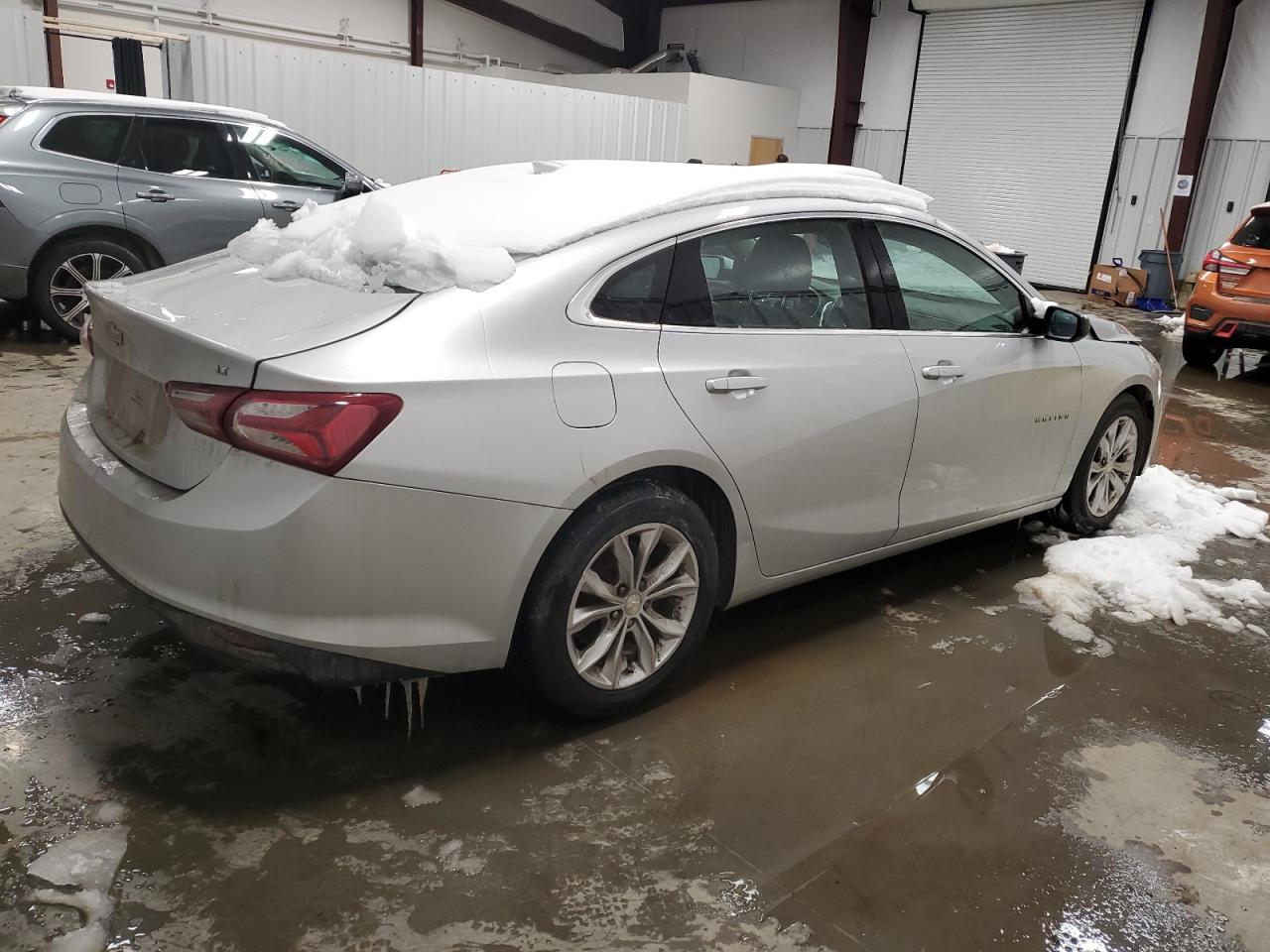 2020 Chevrolet Malibu VIN 1G1ZD5ST1LF123428 Copart auction photo, front end damage thumbnail 3