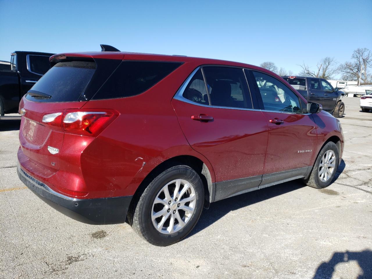2018 Chevrolet Equinox VIN 3GNAXJEV8JS643479 Copart auction photo, side / hail damage thumbnail 3