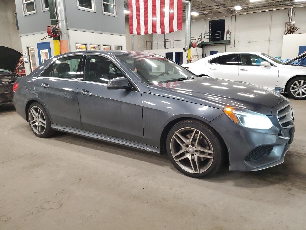 2016 Mercedes-Benz E-klasse VIN WDDHF8JB6GB214494 Copart auction photo, front end damage thumbnail 4