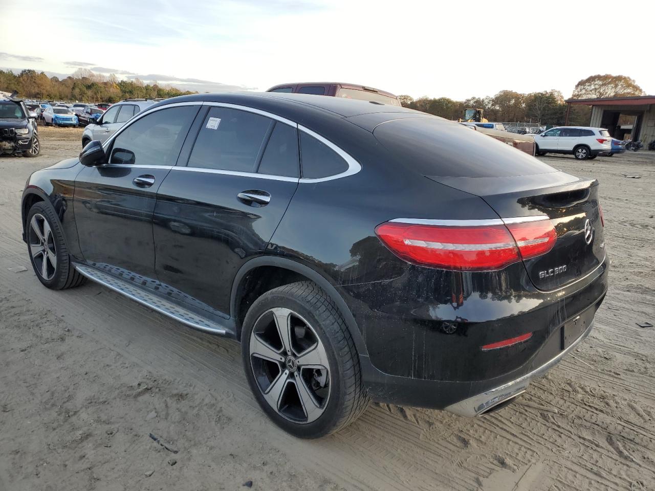 2019 Mercedes-Benz GLC VIN WDC0J4KB0KF581044 Copart auction photo, vandalism damage thumbnail 2