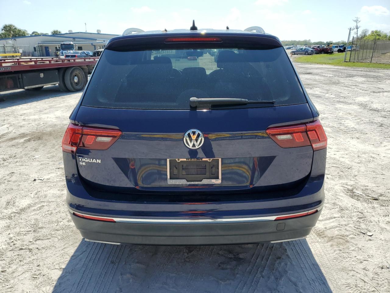 2021 Volkswagen Tiguan VIN 3VV3B7AX6MM073311 Copart auction photo, side / front end damage thumbnail 6