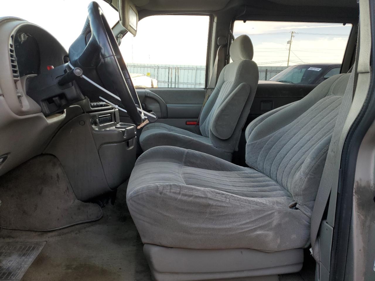 2004 Chevrolet Astro VIN 1GNEL19X84B122187 Copart auction photo, front end / minor dent/scratches damage thumbnail 7