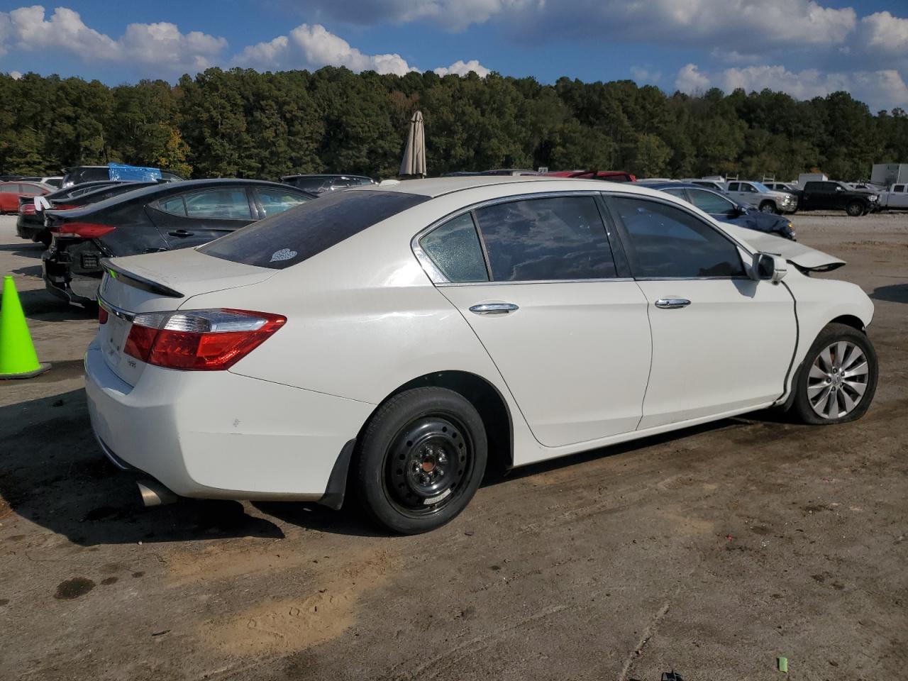 2015 Honda Accord VIN 1HGCR3F81FA018304 Copart auction photo, front end damage thumbnail 3
