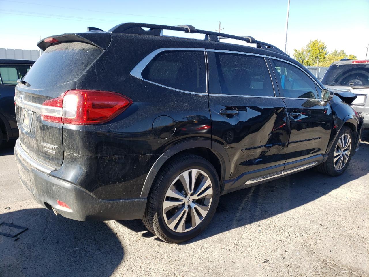 2021 Subaru Ascent VIN 4S4WMAJD5M3446957 Copart auction photo, front end / side damage thumbnail 3