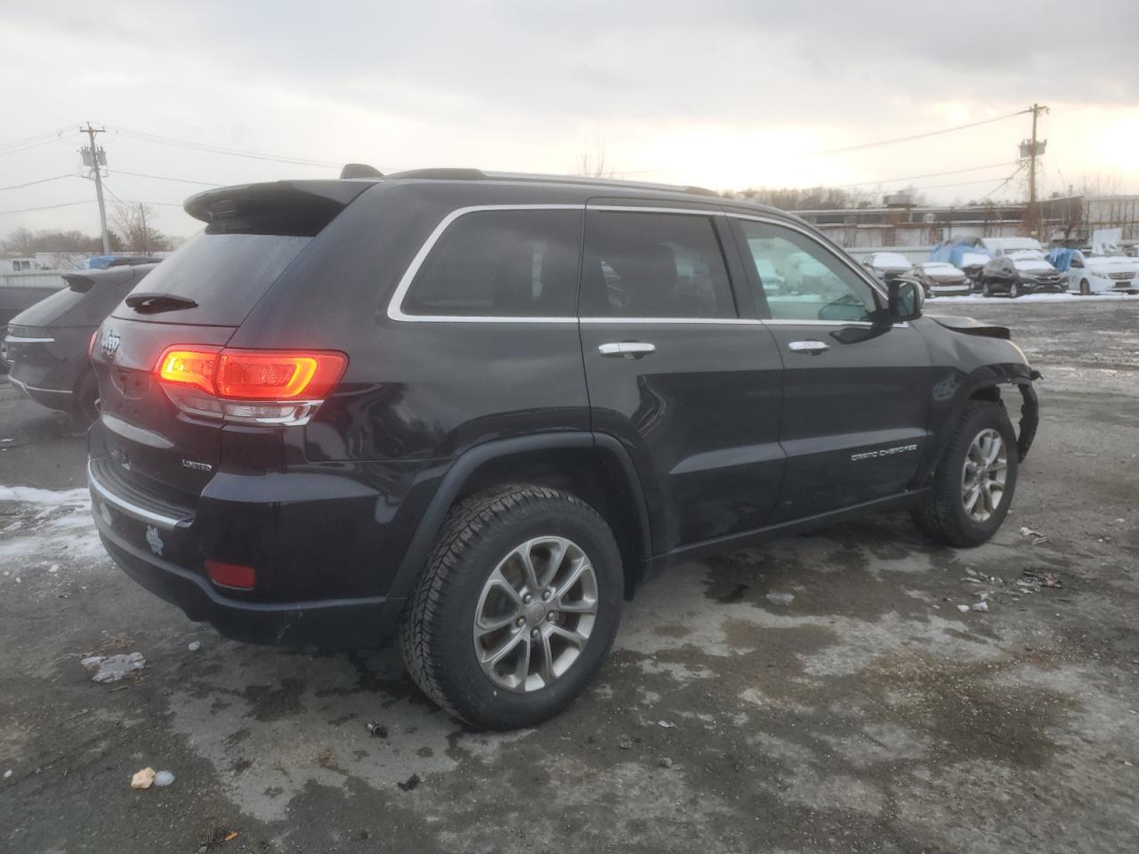 2015 Jeep Grand Cherokee VIN 1C4RJFBG3FC233749 Copart auction photo, front end damage thumbnail 3