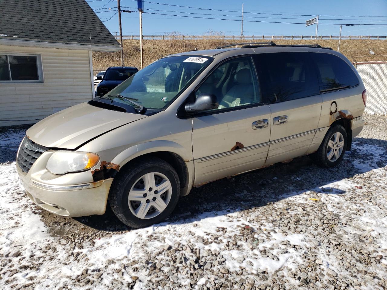 2005 Chrysler Town & Country VIN 2C4GP54L05R514214