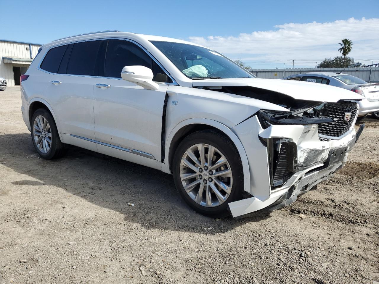 2020 Cadillac XT6 VIN 1GYKPCRS7LZ175396 Copart auction photo, front end damage thumbnail 4