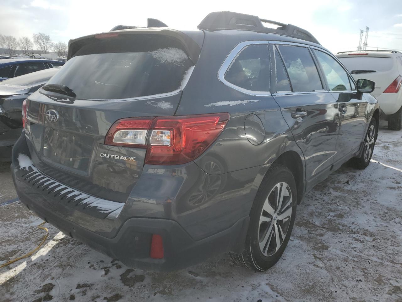 2018 Subaru Outback VIN 4S4BSANC8J3258516 Copart auction photo, front end / rear end damage thumbnail 3
